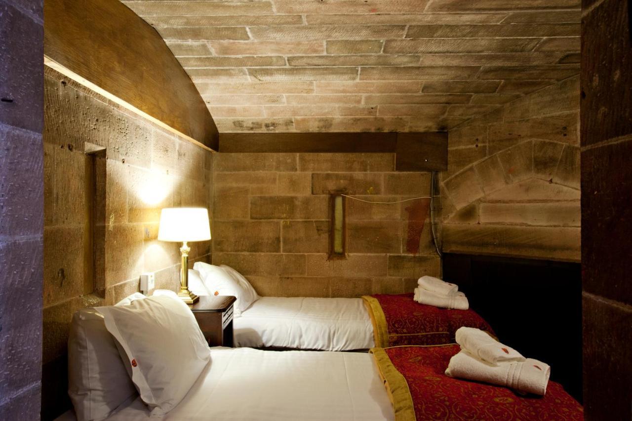 Peckforton Castle ทาร์พอร์ลีย์ ภายนอก รูปภาพ